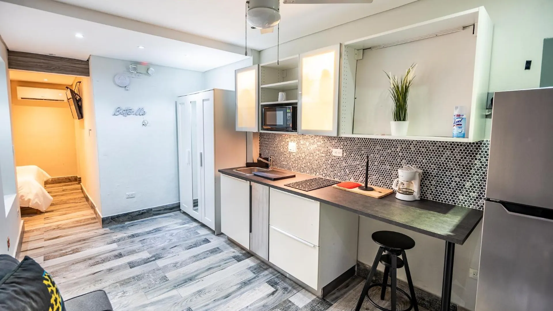 Tapia Haus 103 - Beach Vibes Within Walking Distance Сан-Хуан 3*,