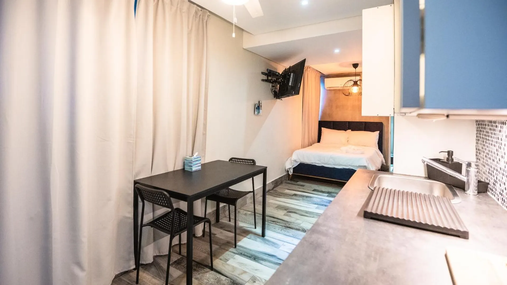 Tapia Haus 103 - Beach Vibes Within Walking Distance San Juan Hotel